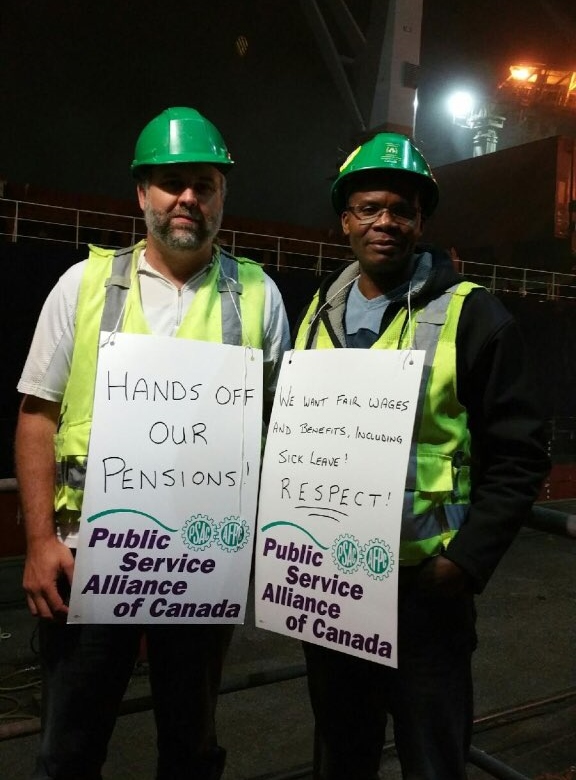 Des inspecteurs des grains qui travaillent de nuit à Vancouver (C.-B.)