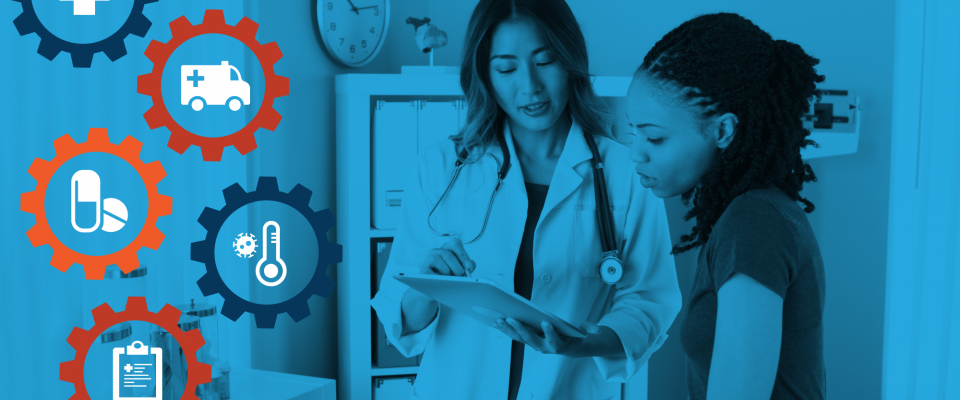 Deux femmes discutant des records médicaux